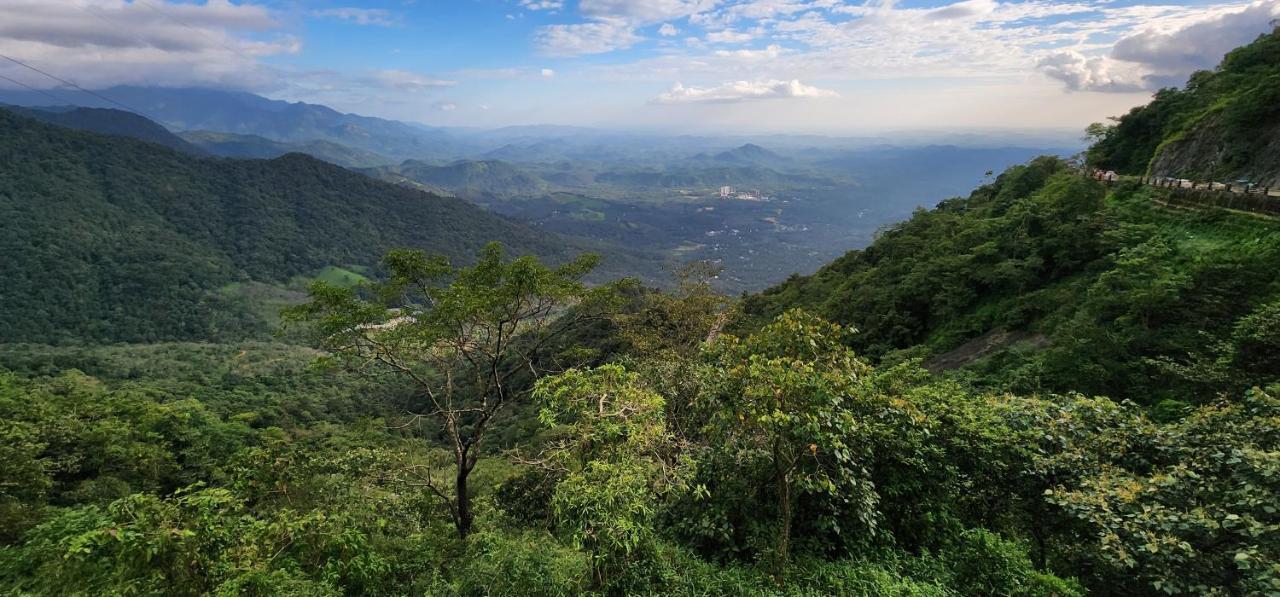 Wayanad Doubletree Villa Витірі Екстер'єр фото